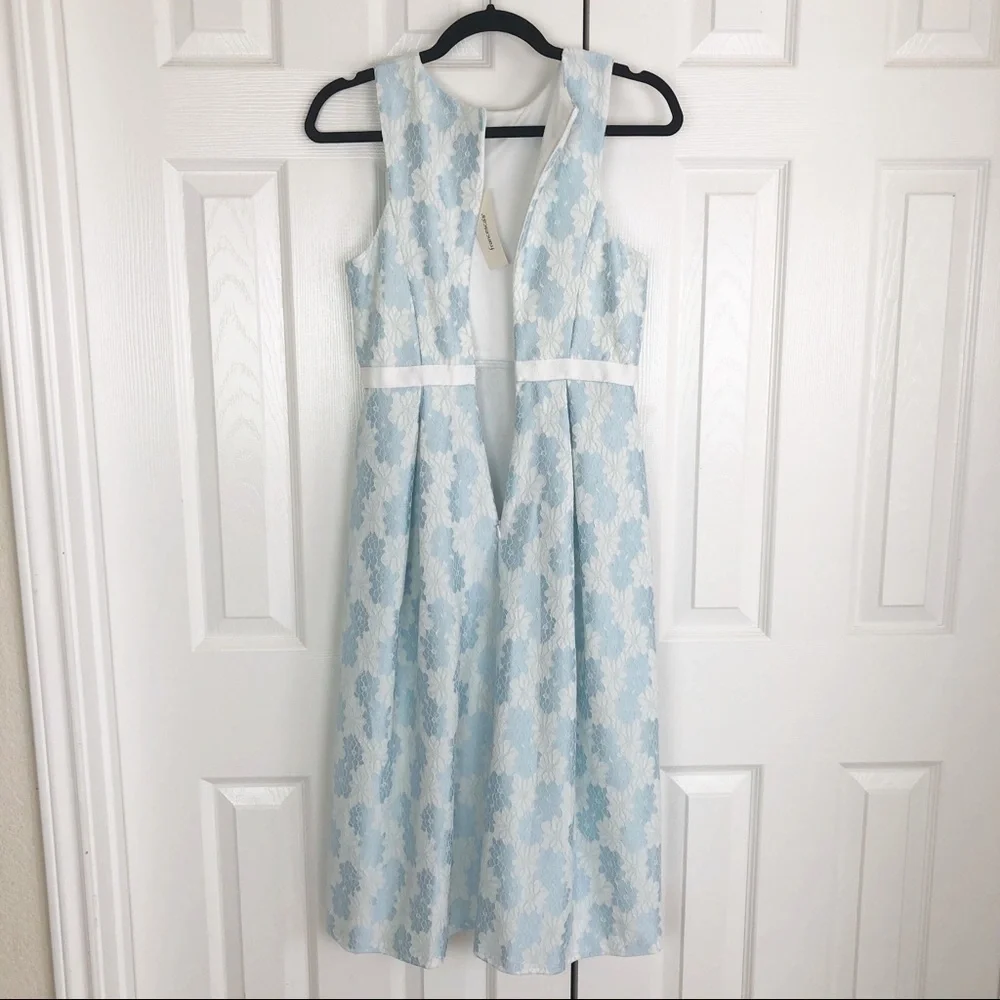 New Francesca’s Tinsley lace sleeveless midi dress